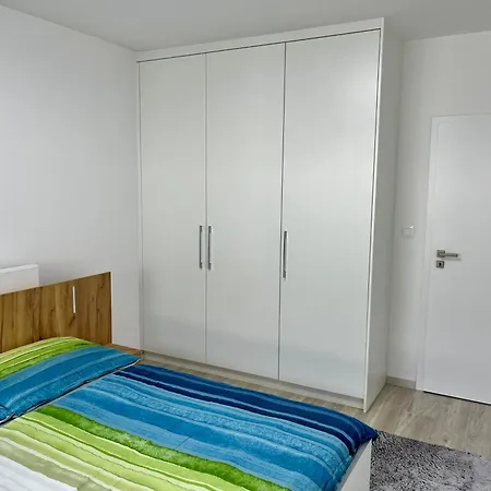 Modern Slnecnica With Free Parking Apartment Rovinka