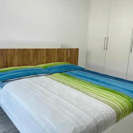 Modern Slnecnica With Free Parking * Rovinka